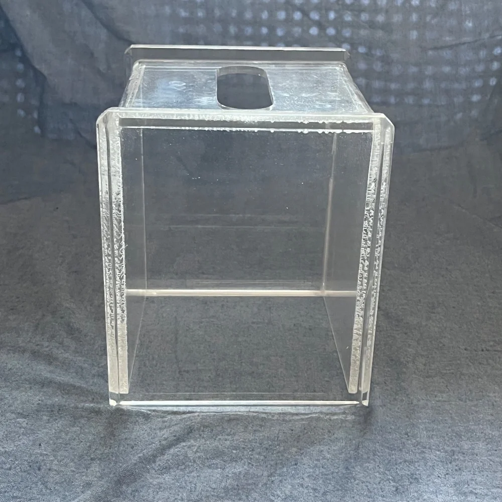 MidCentury Modern ARONIE LUCITE Clear Acrylic Tissue Box Holder Cover MCM Vintag